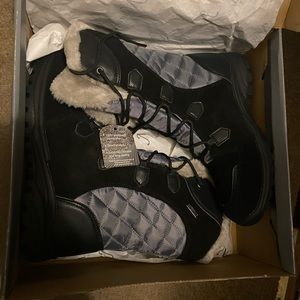Size 11 brand new Mt.Crawford waterproof snow boots